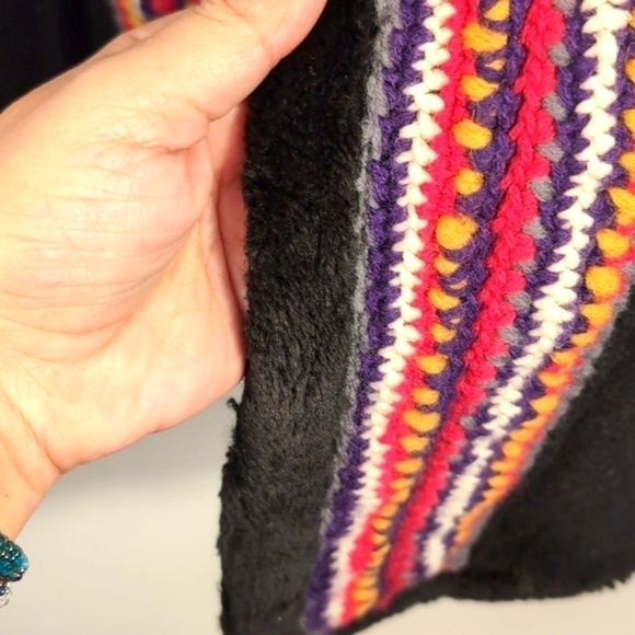 Revu Womens Boho Long Black 100% Wool Crochet Trim Vest Size Small - Picture 9 of 10